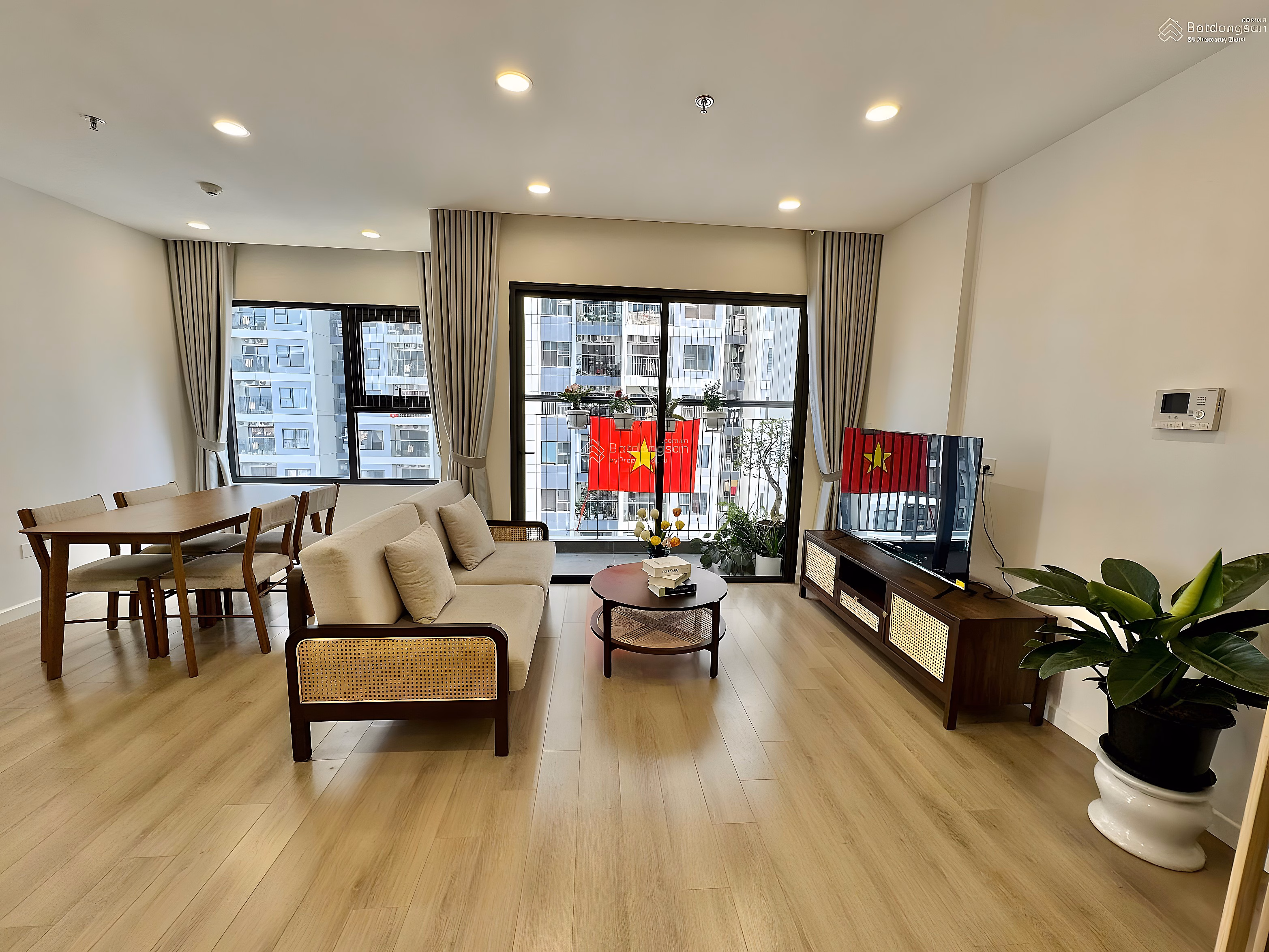 Super Hot: Quick sale 2 bedroom apartment + S303, 64m², 4 billion 330, corner apartment with lake view, most airy in Smart City,