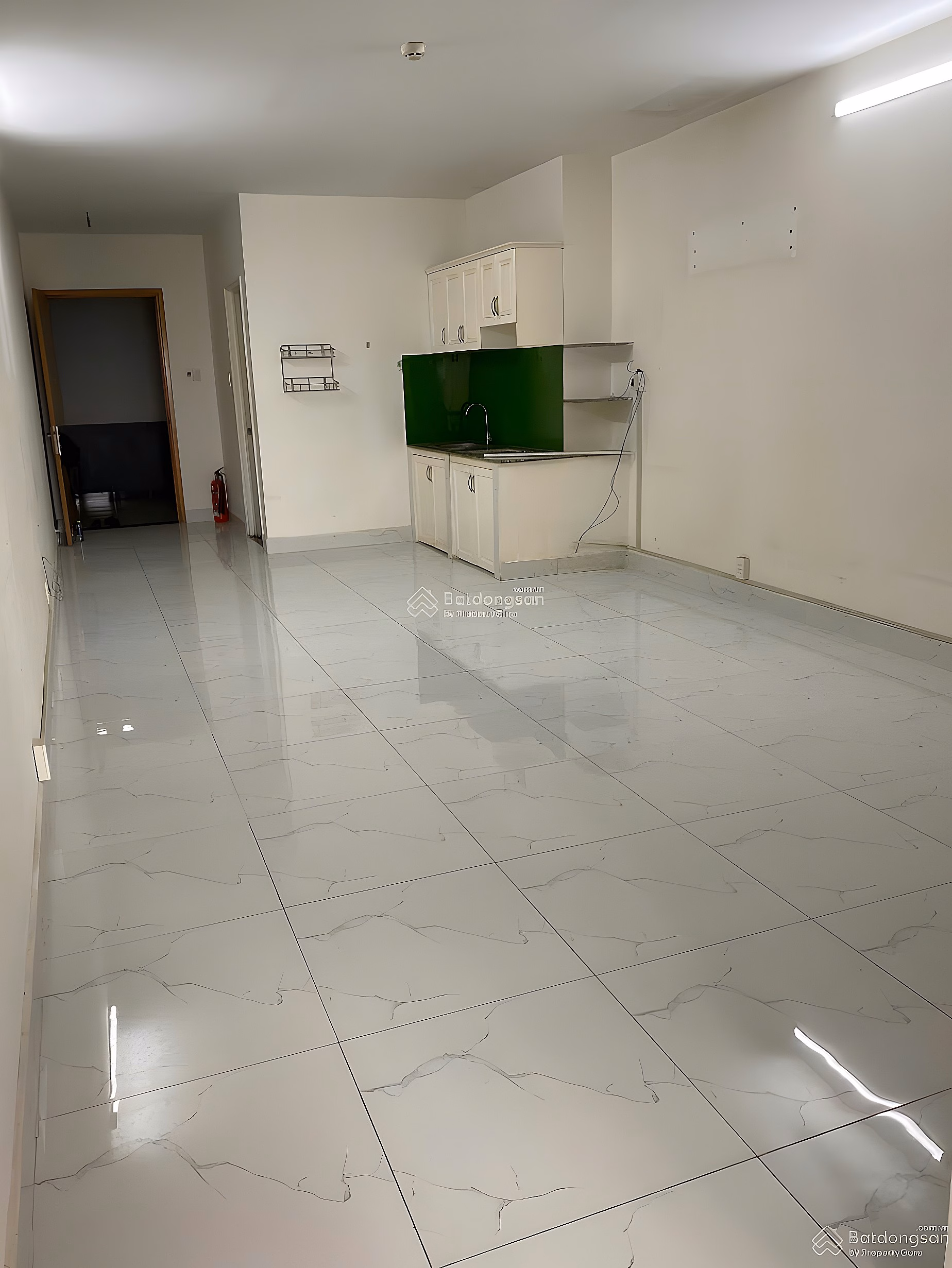 MANAGEMENT BOARD SELLS 8X LOTUS APARTMENT, 50M, 1 BEDROOM, VERY RARE GOOD, PRICE 2.5 BILLION TUNE 0901 499 ***