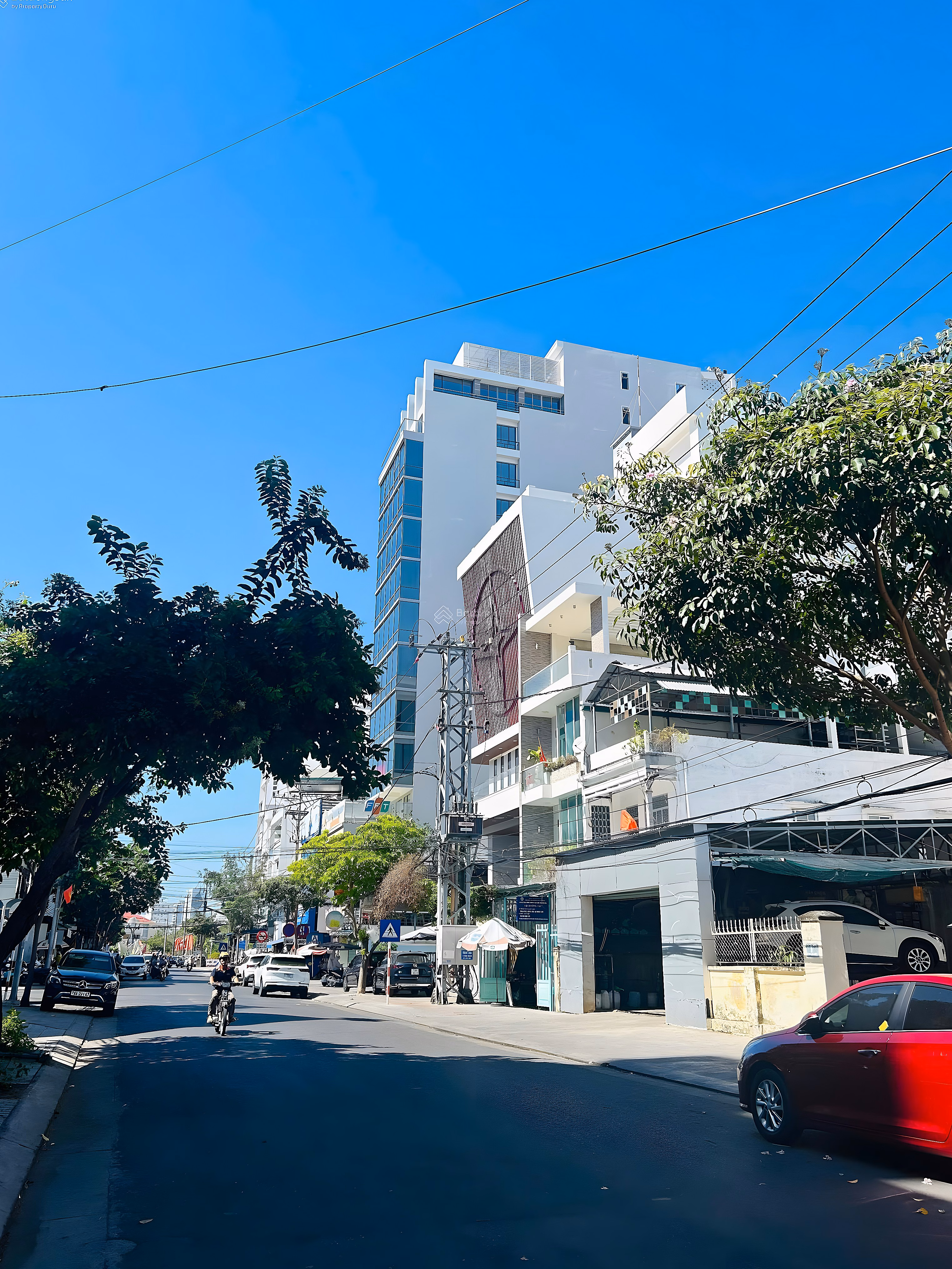 LOCAL FLOOR (GROUND FLOOR) & 2nd FLOOR FOR RENT - OFFICE BUILDING IN NHA TRANG CITY CENTER
