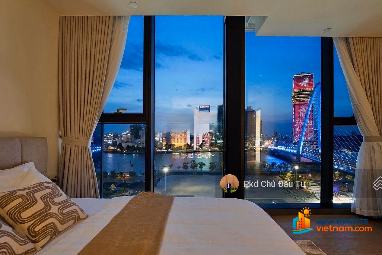 The Opera - Beautifully furnished 3-bedroom apartment - Direct view of the river & District 1 - Private elevator to the apartment