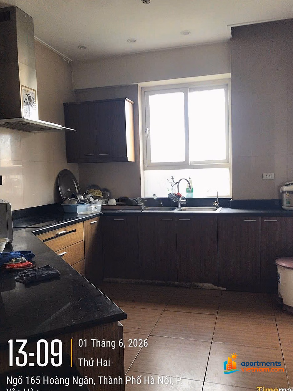 Apartment for rent at 34T, Trung Hoa Nhan Chinh area, 3 bedrooms, fully furnished, 146m2, only 18 million/month - 0912 883 ***