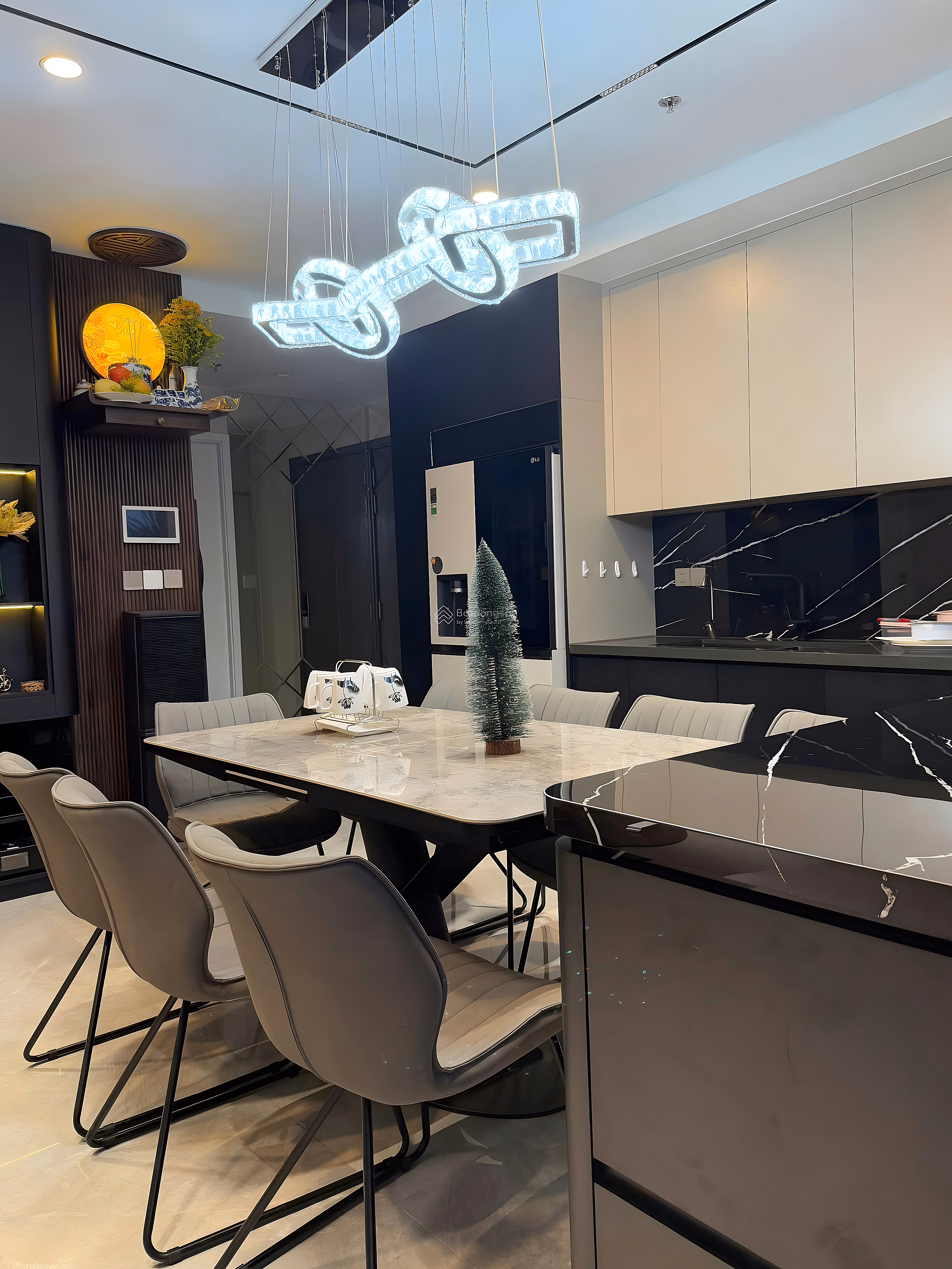 Luxurious Filmore apartment for rent with view of Han River & Bach Dang walking street