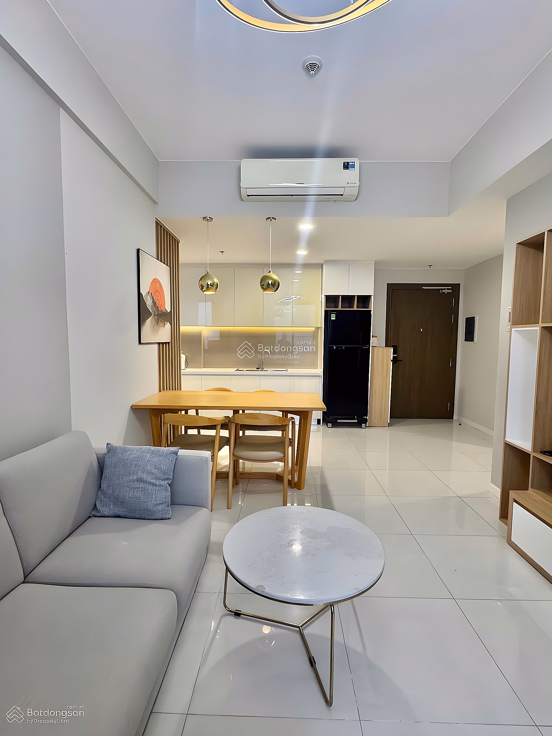 Screc Tower apartment for sale in Truong Sa District 3, area 70m², 2 bedrooms/2 bathrooms, full interior, SHR