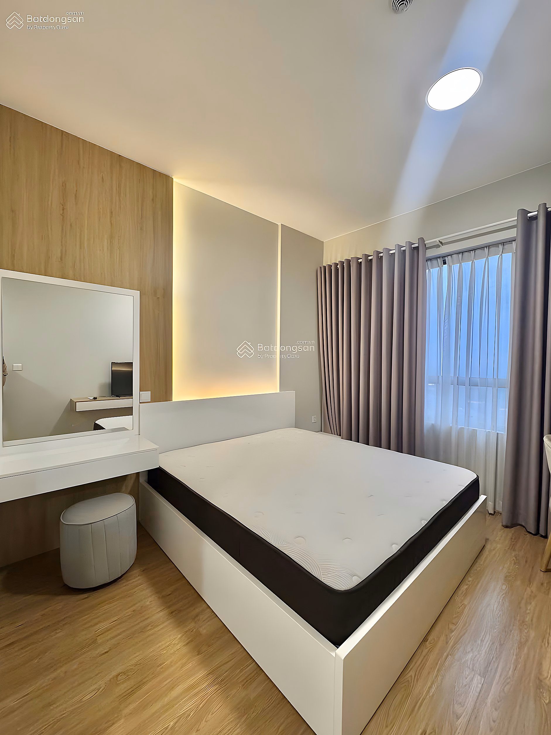 Screc Tower apartment for sale in Truong Sa District 3, area 70m², 2 bedrooms/2 bathrooms, full interior, SHR