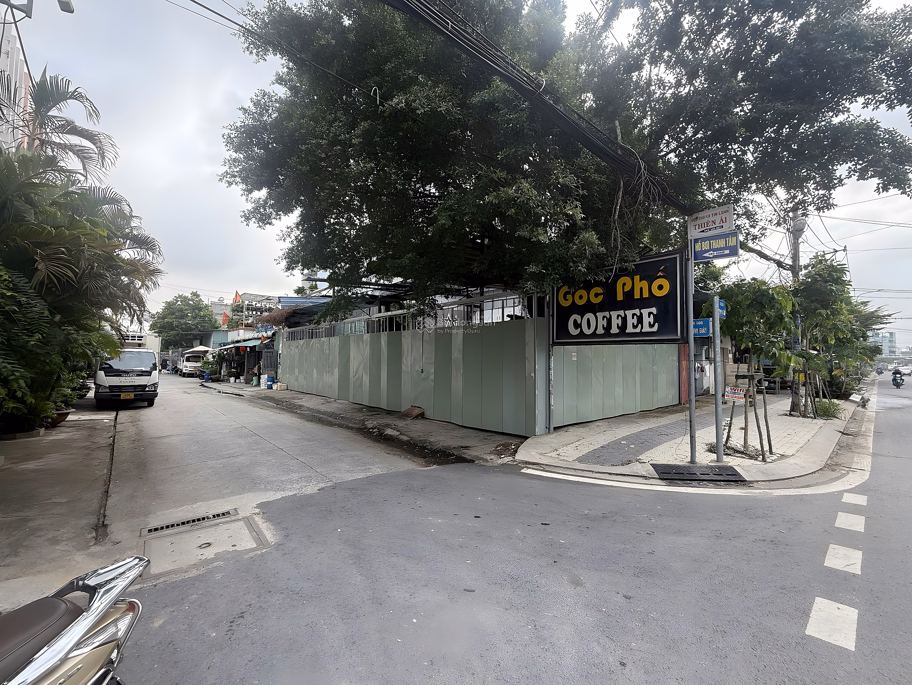 Rare item on the corner of 2 fronts of Dong Thanh