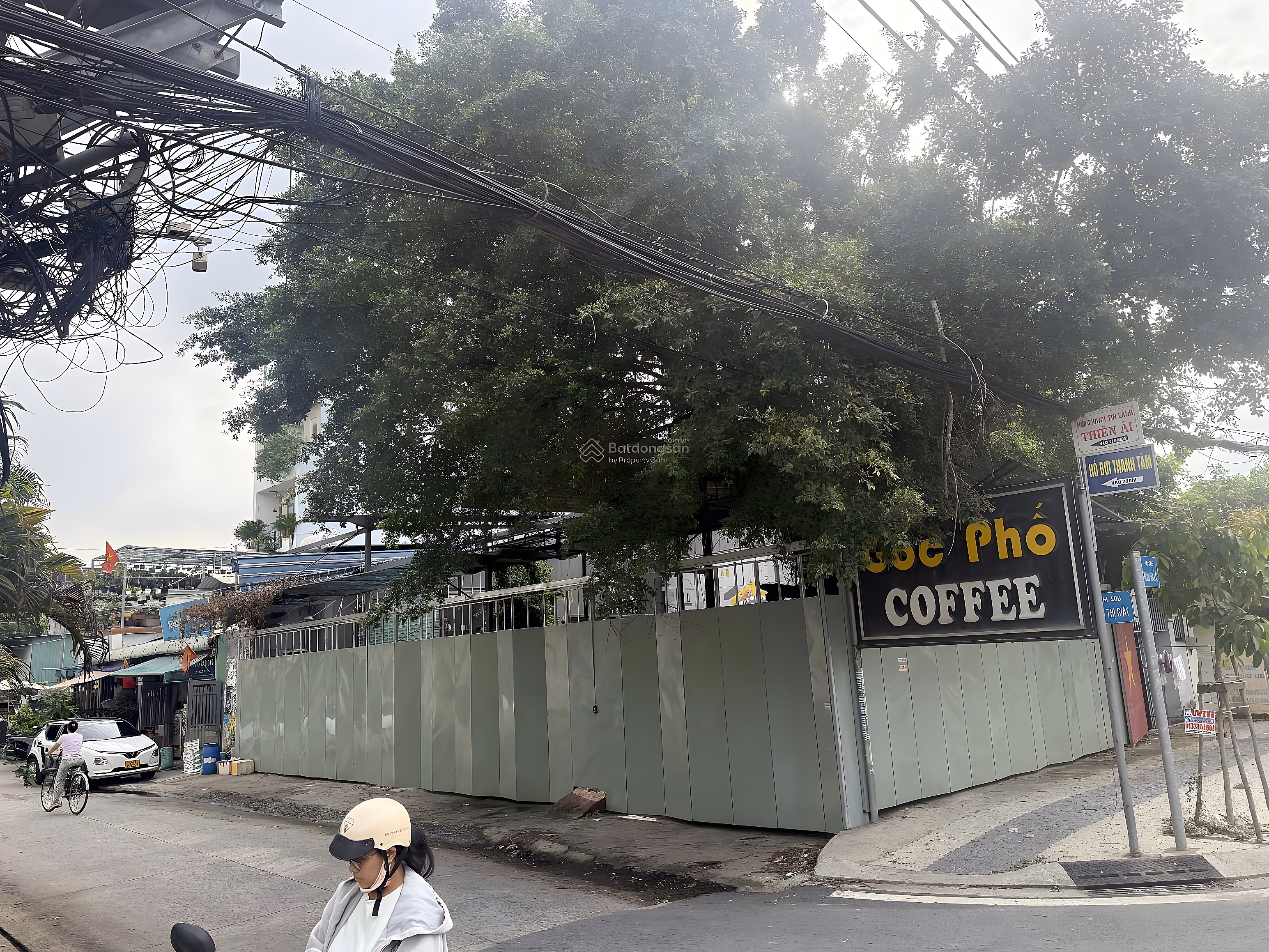 Rare item on the corner of 2 fronts of Dong Thanh