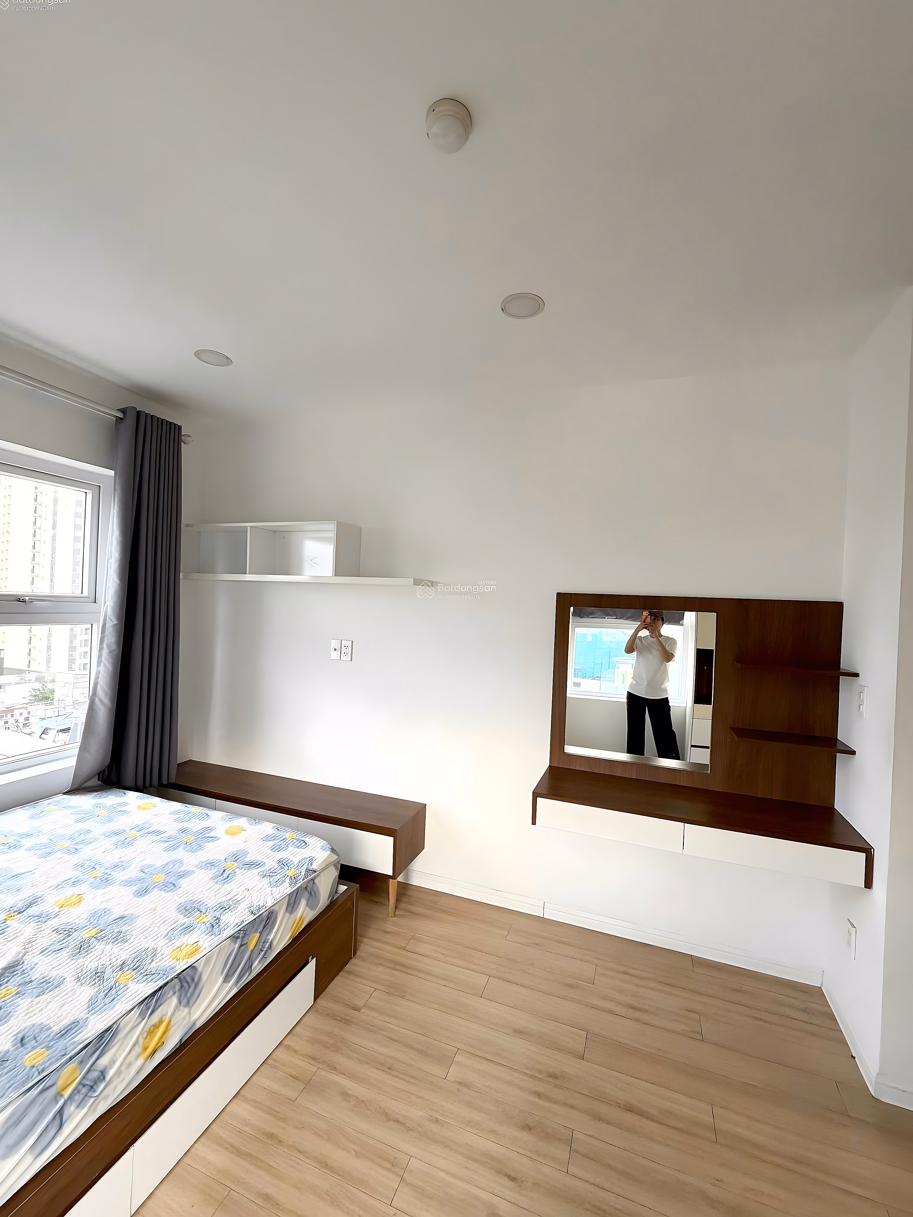 Apartment for sale at Screc Tower, District 3, 92m2, 2 bedrooms, 2 bathrooms, price 5.3 billion*** Trung