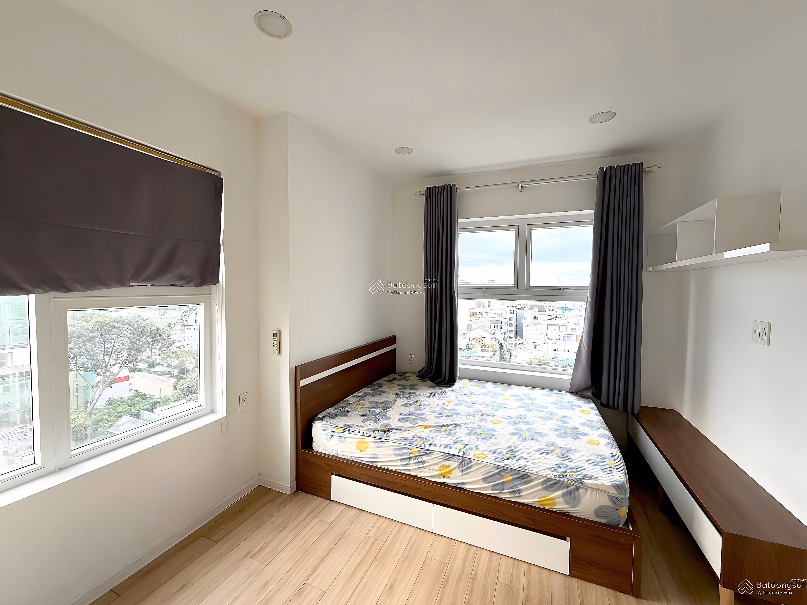 Apartment for sale at Screc Tower, District 3, 92m2, 2 bedrooms, 2 bathrooms, price 5.3 billion*** Trung