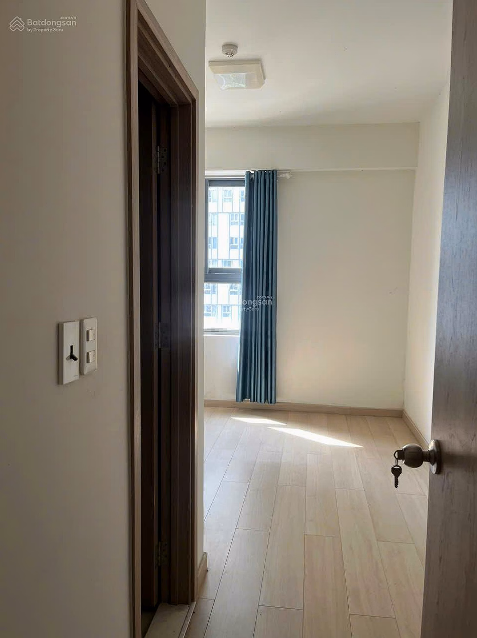 CHEAP PRICE 2BR, 2WC APARTMENT FOR RENT IN OLD CITIESTO DISTRICT 2