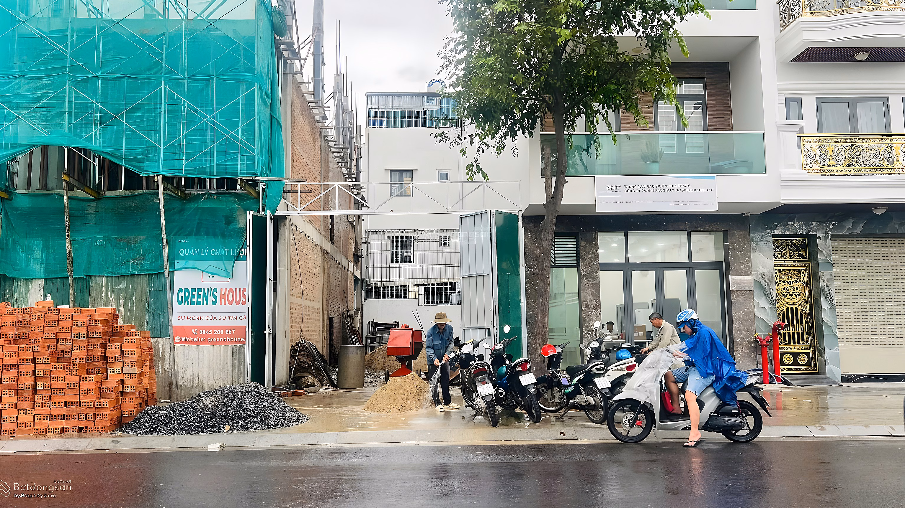 Owner sells 100m lot on Thich Quang Duc street facing East, cool, clean and beautiful, best price in the area, 0902 802 ***