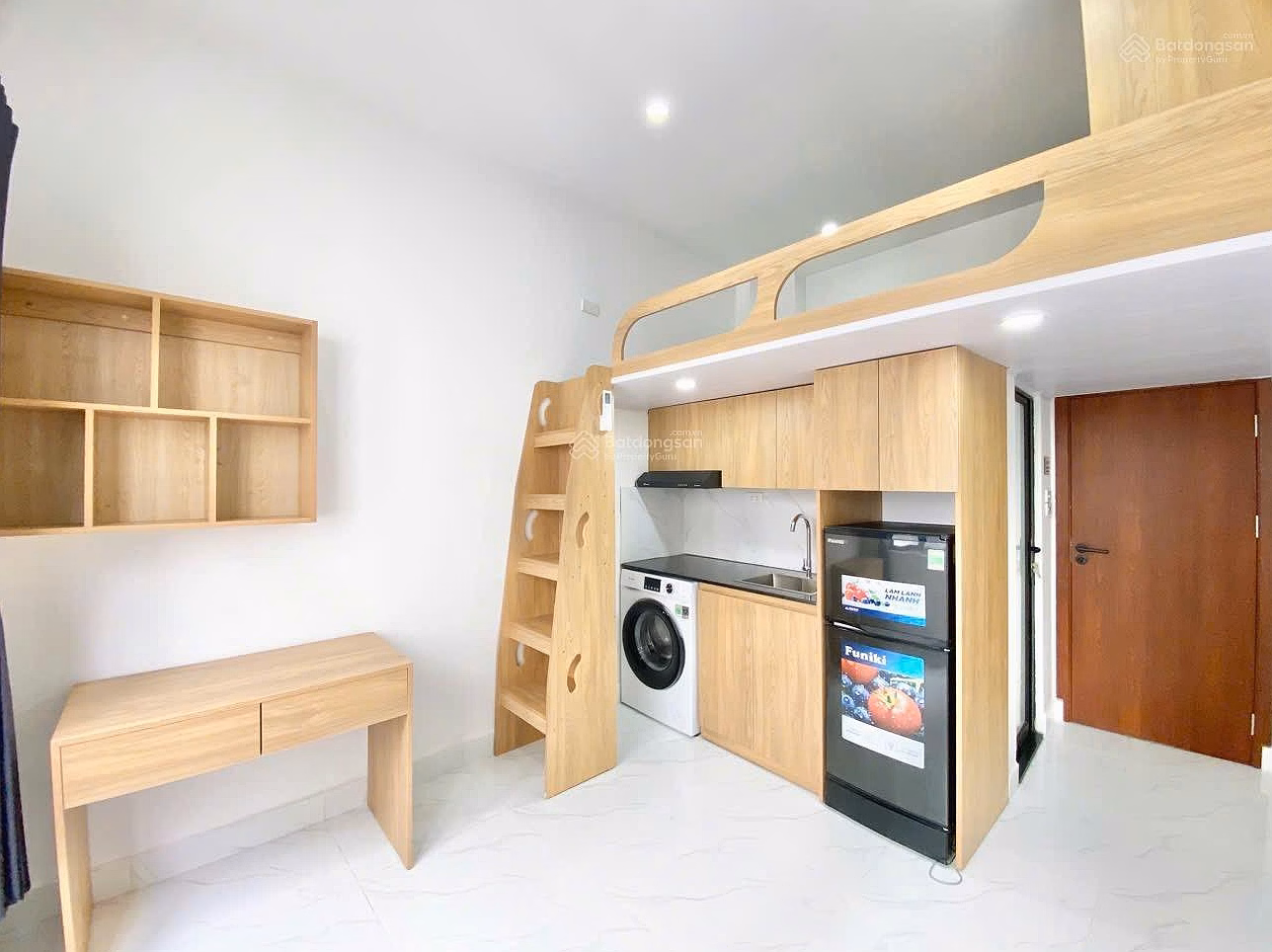 Trung Hoa apartment for sale, area 75m2. 2N2VS full high-end furniture priced at 3.5 billion