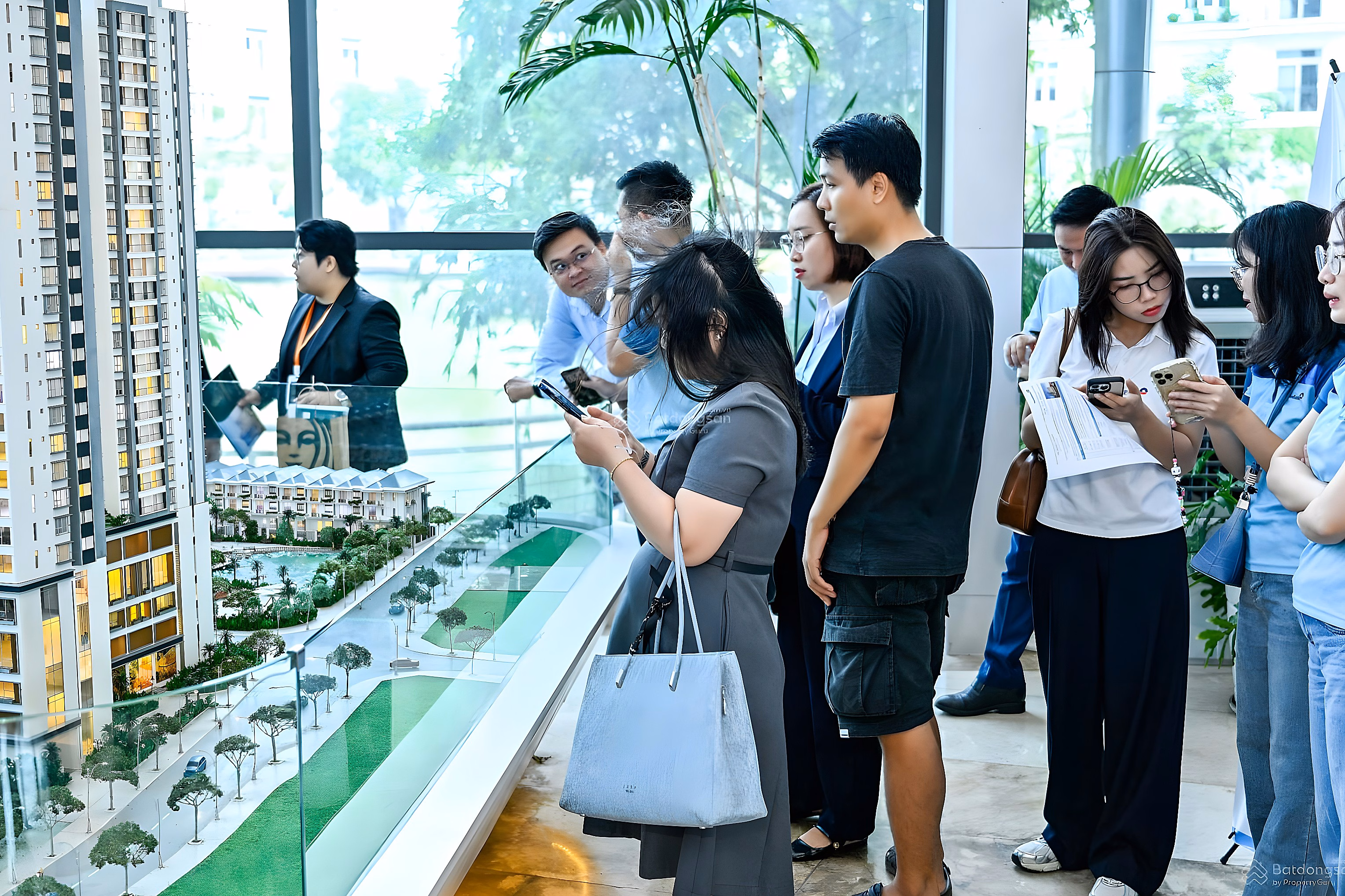 Exclusive shopping cart directly from Investor Peak Garden: Beautiful view, best price from only 2 billion 1, 15% capital to sign sales contract!