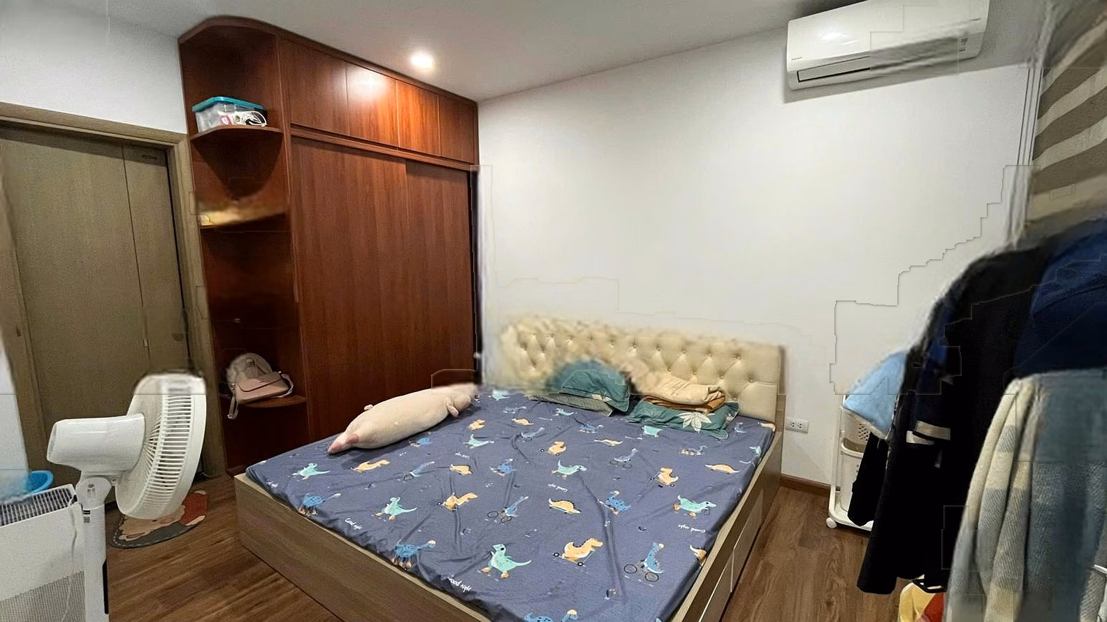 Apartment for rent with 2 bedrooms, 2 bathrooms at Samsora Van Phuc, Ha Dong, 60m2, good, owner, beautiful house