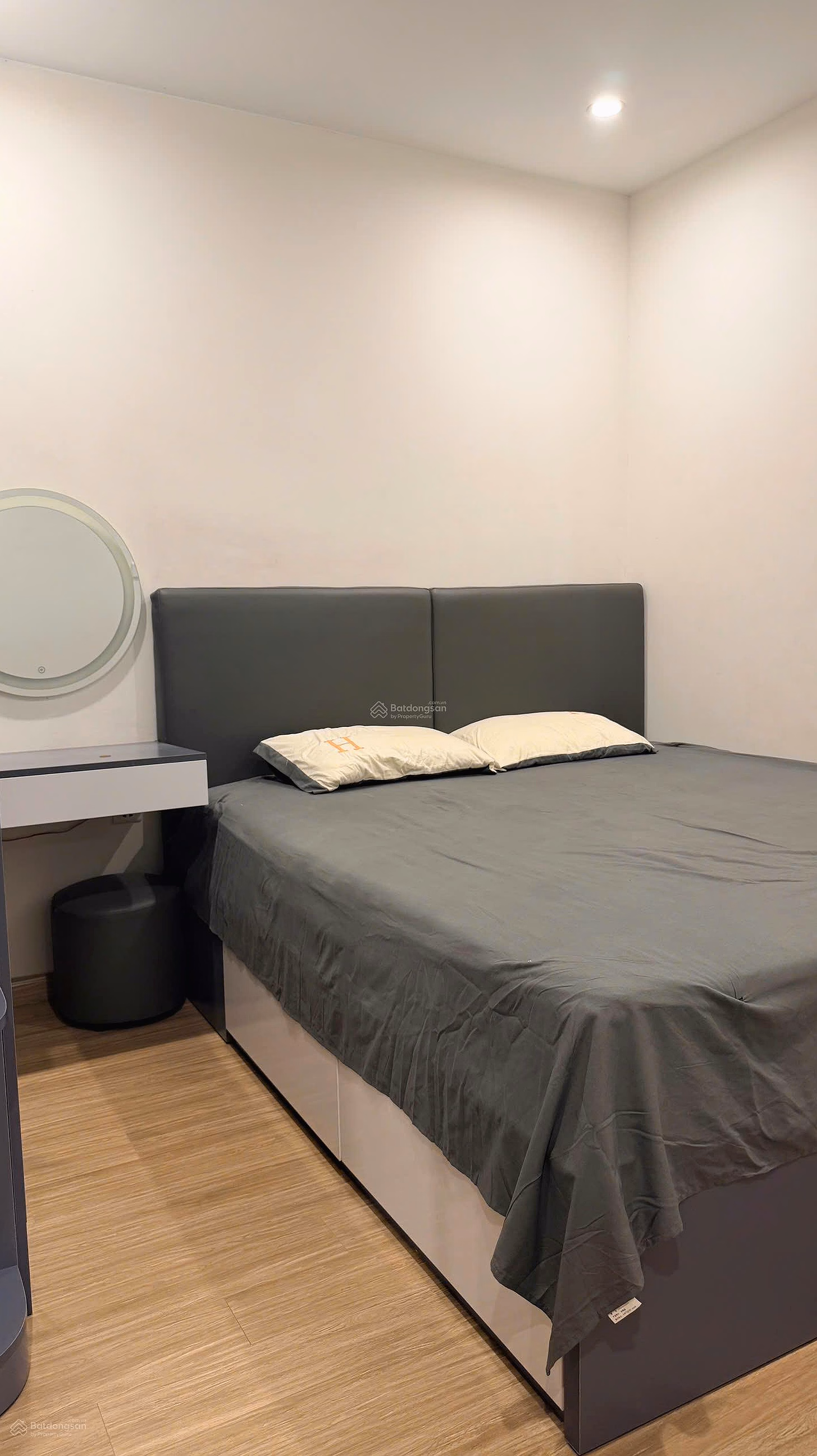 THERE'S NEVER BEEN A 2N CORNER APARTMENT FOR ONLY 3.85 BILLION MIDDLE FLOOR NE-SE FULLY FURNISHED AT VHOP, PAY NOW
