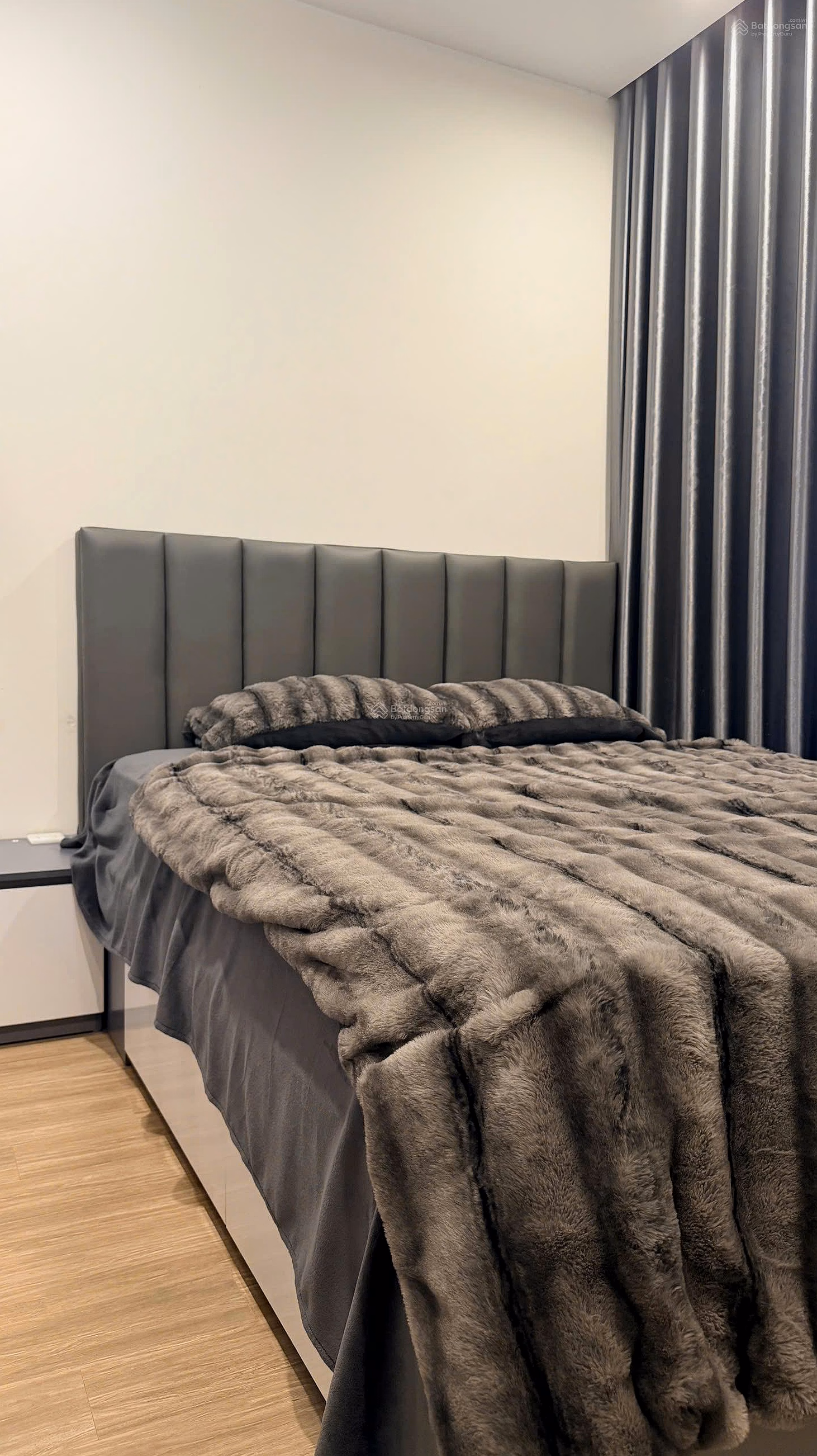 THERE'S NEVER BEEN A 2N CORNER APARTMENT FOR ONLY 3.85 BILLION MIDDLE FLOOR NE-SE FULLY FURNISHED AT VHOP, PAY NOW