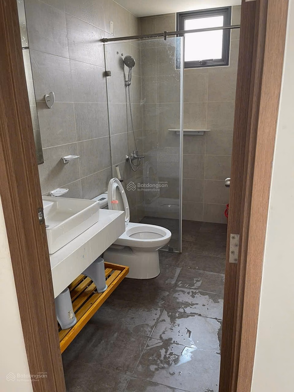 Corner apartment for rent with 2 bedrooms, 2 bathrooms, P1 Akari City, price from only 10 million