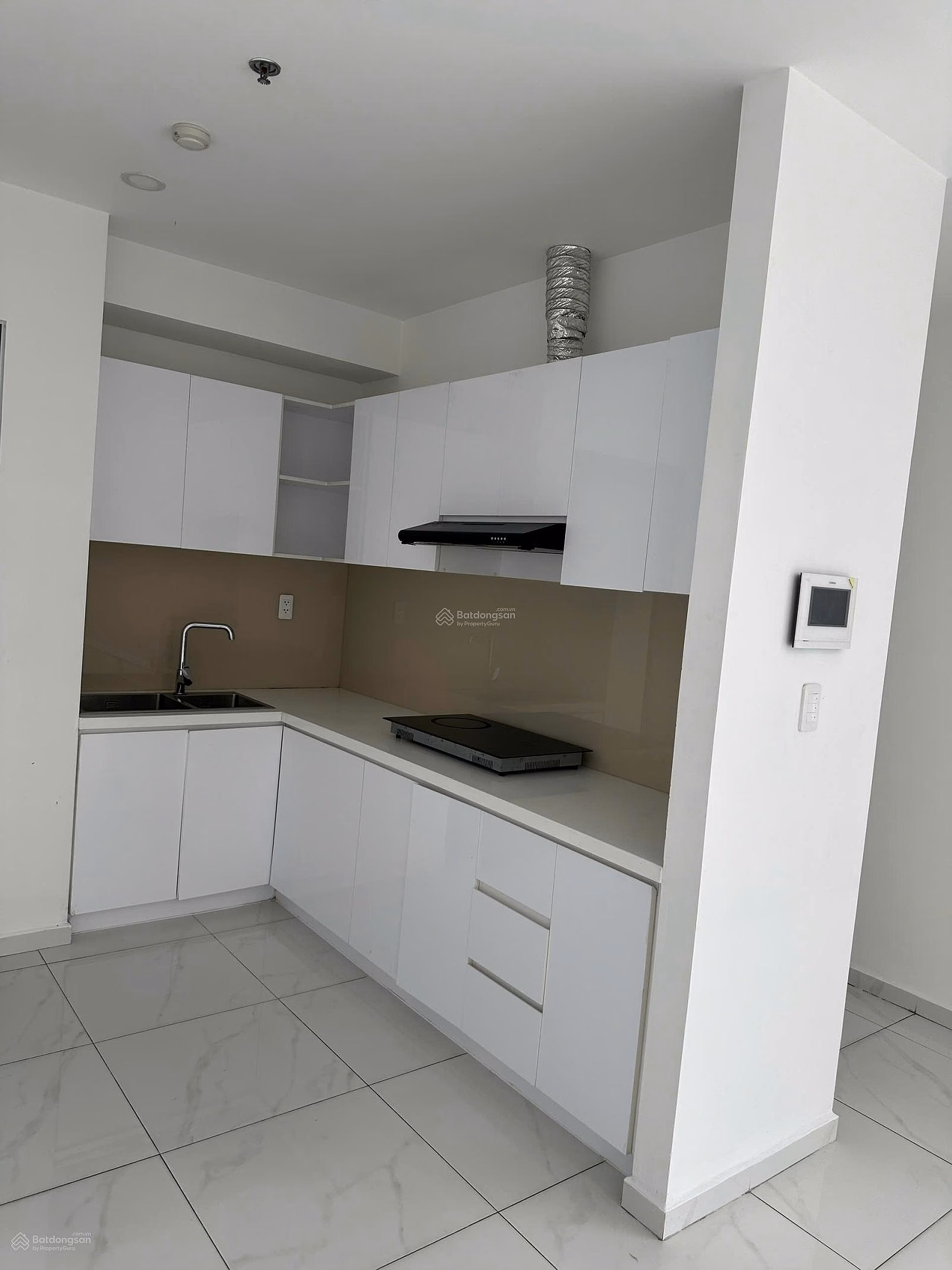 [3BR - 16.5 MILLION] - INTERNAL VIEW - SUPPORT FOR REGISTRATION FOR TEMPORARY RESIDENCE