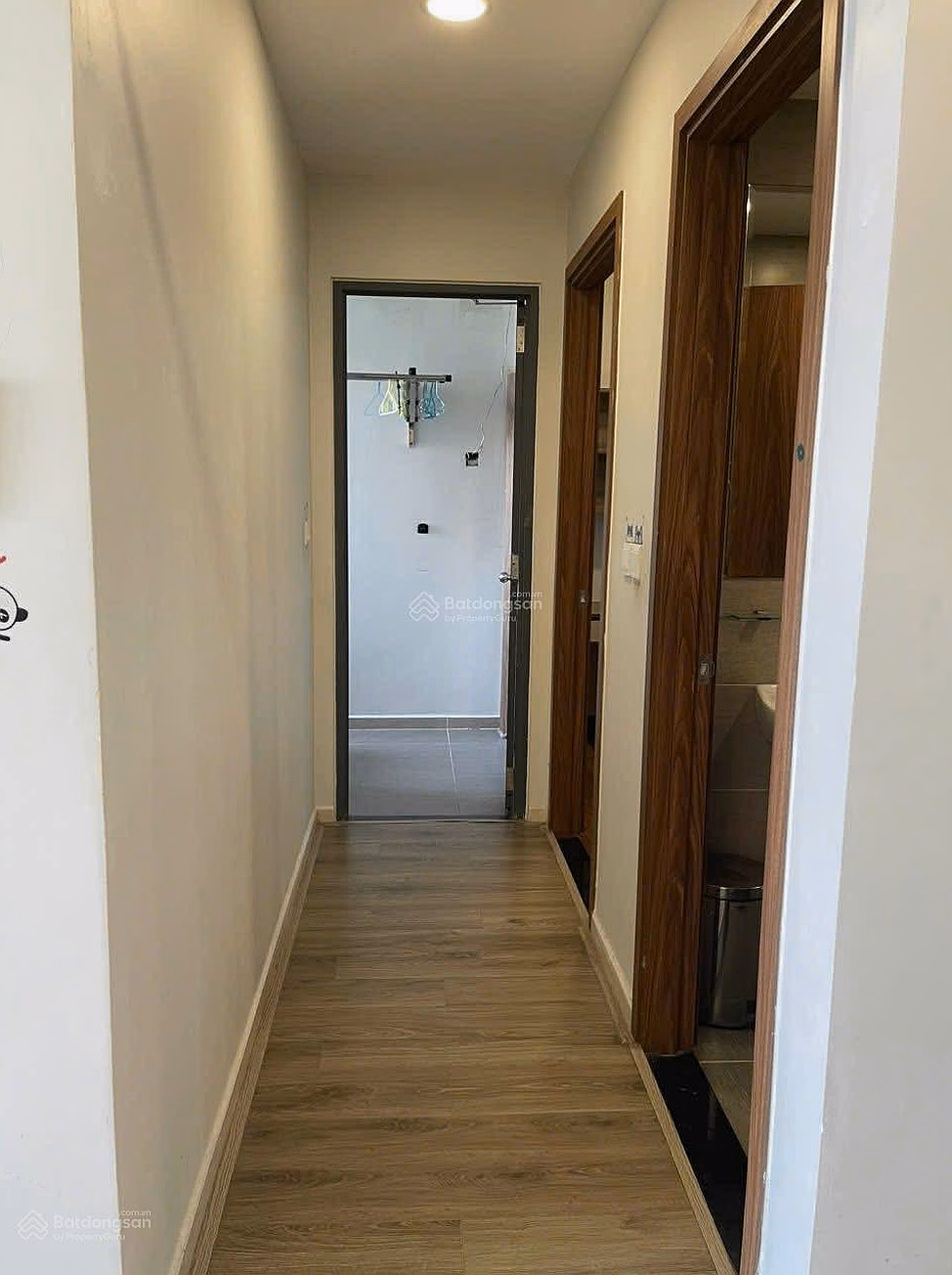Owner sends for urgent sale 2 bedrooms, 2 bathrooms, fully furnished, only 4 billion 399