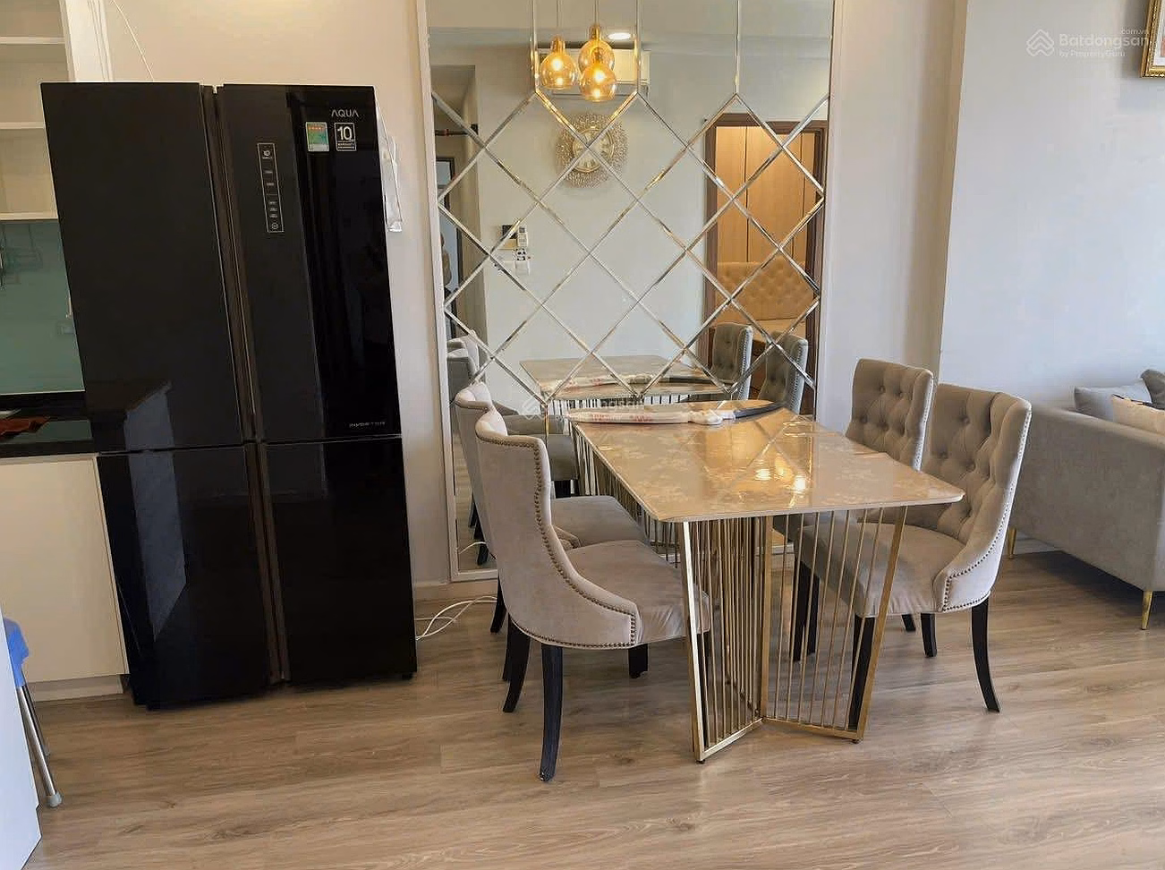 Owner sends for urgent sale 2 bedrooms, 2 bathrooms, fully furnished, only 4 billion 399