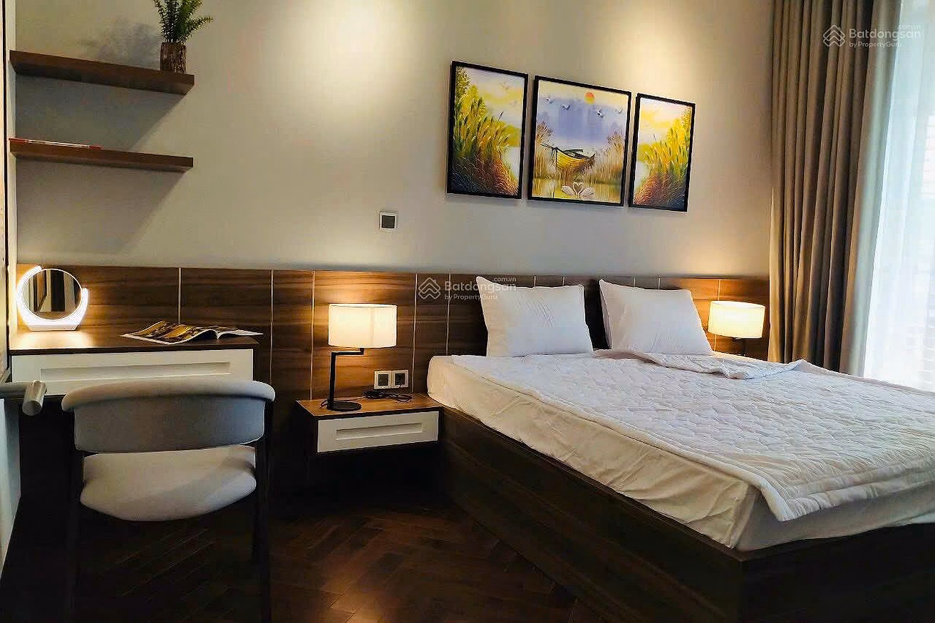 Hot! Midtown apartment for rent with 2 bedrooms southeast view only 23 million fully furnished LH Lan 0906 743 ***