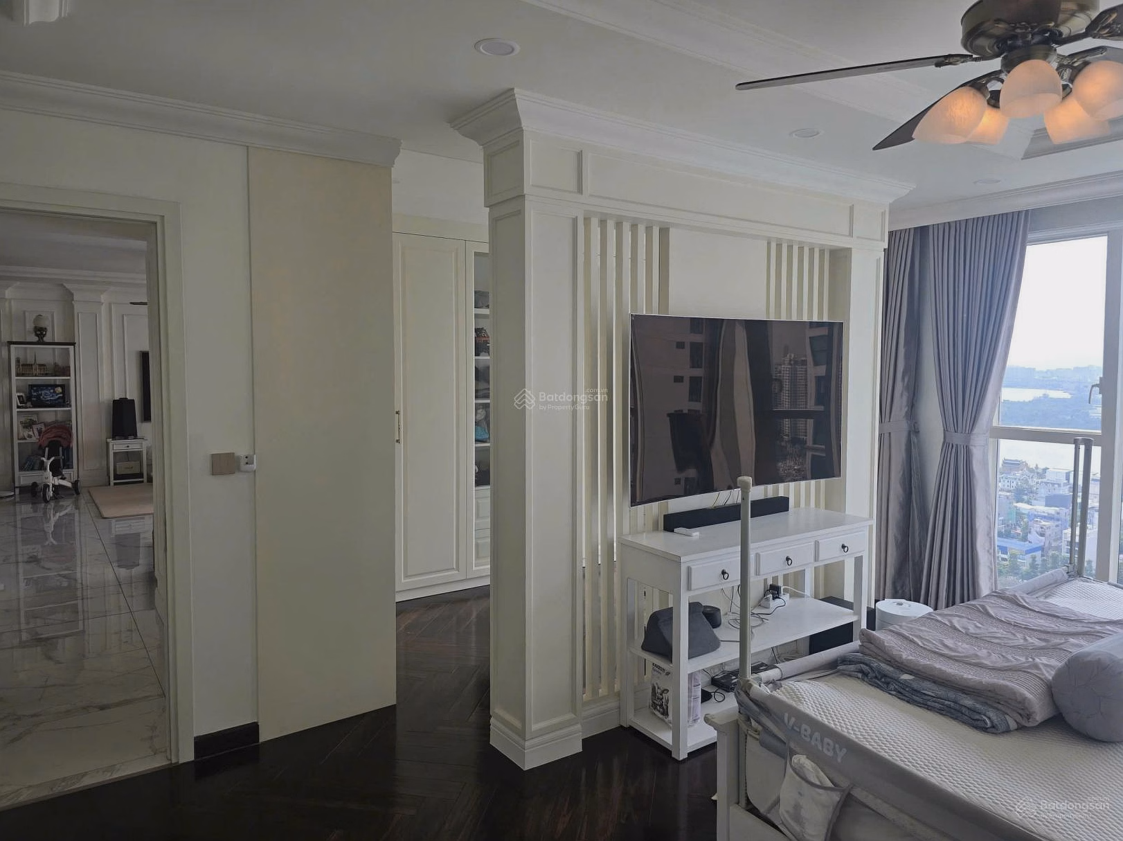 Feliz En Vista luxury apartment 4 bedrooms - Area 239m2 - Fully furnished - Price 110 million/month