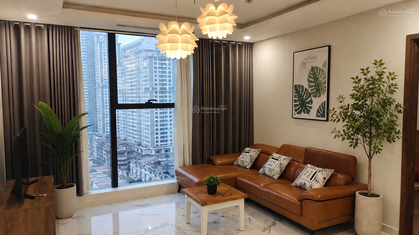 Selling Sunshine City 3-bedroom apartment, area 89m2, leaving all furniture, price 8.8 billion