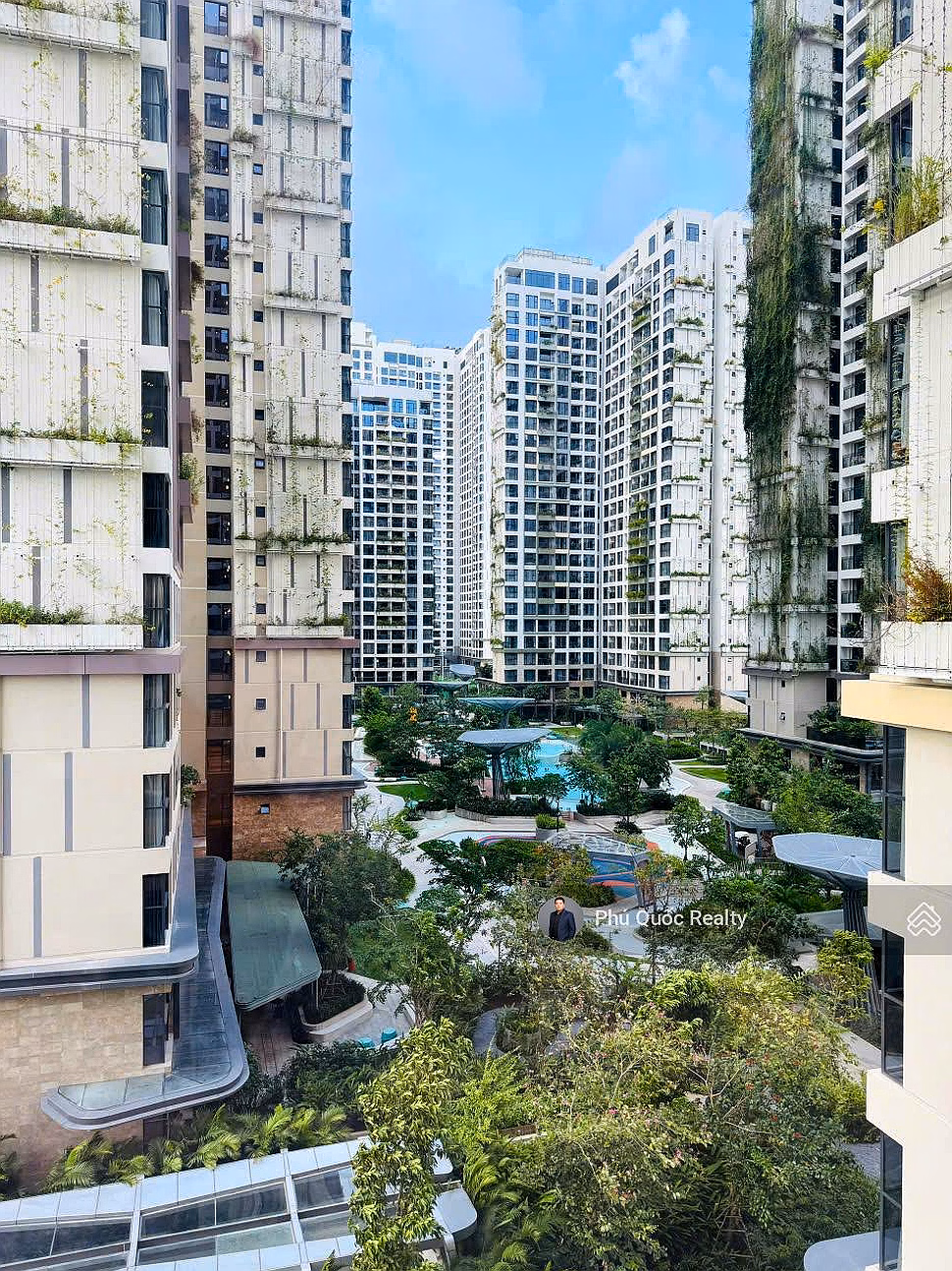 The Opus One - Vinhomes Grand Park Studio, 1 bathroom, full furniture for rent only 7.5 million/month