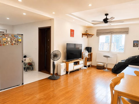 Apartment for rent 70m2, 2 bedrooms, 2 bathrooms, full of brand new furniture. Contact: Ms. Duyen 0983 380 ***. Free of intermediaries.