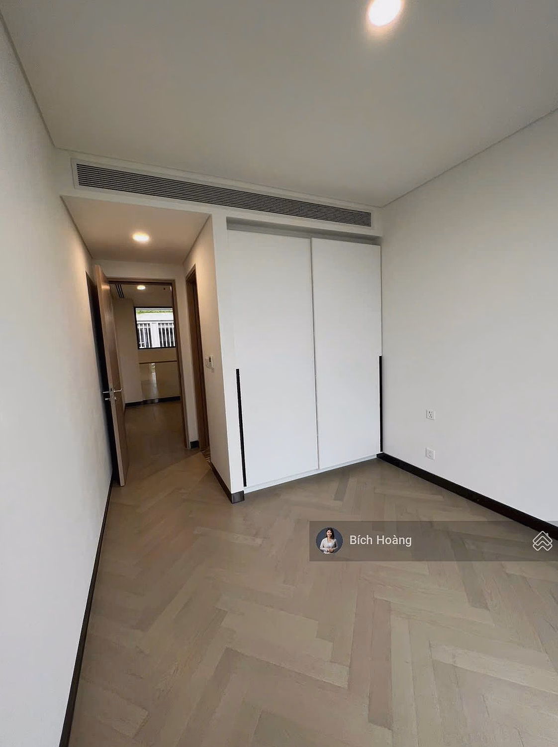 EMPIRE CITY - 3 BEDROOM DUPLEX APARTMENT FOR RENT BASIC FURNITURE