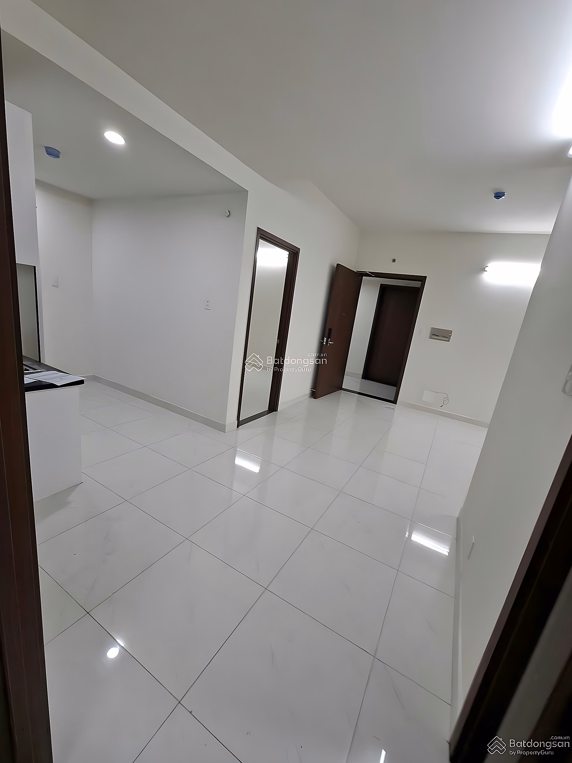 Owner sells CH Green River Q8, area 80m2/ 3 bedrooms, 2 bathrooms, price 3 billion, 230, 100% new house, beautiful river view