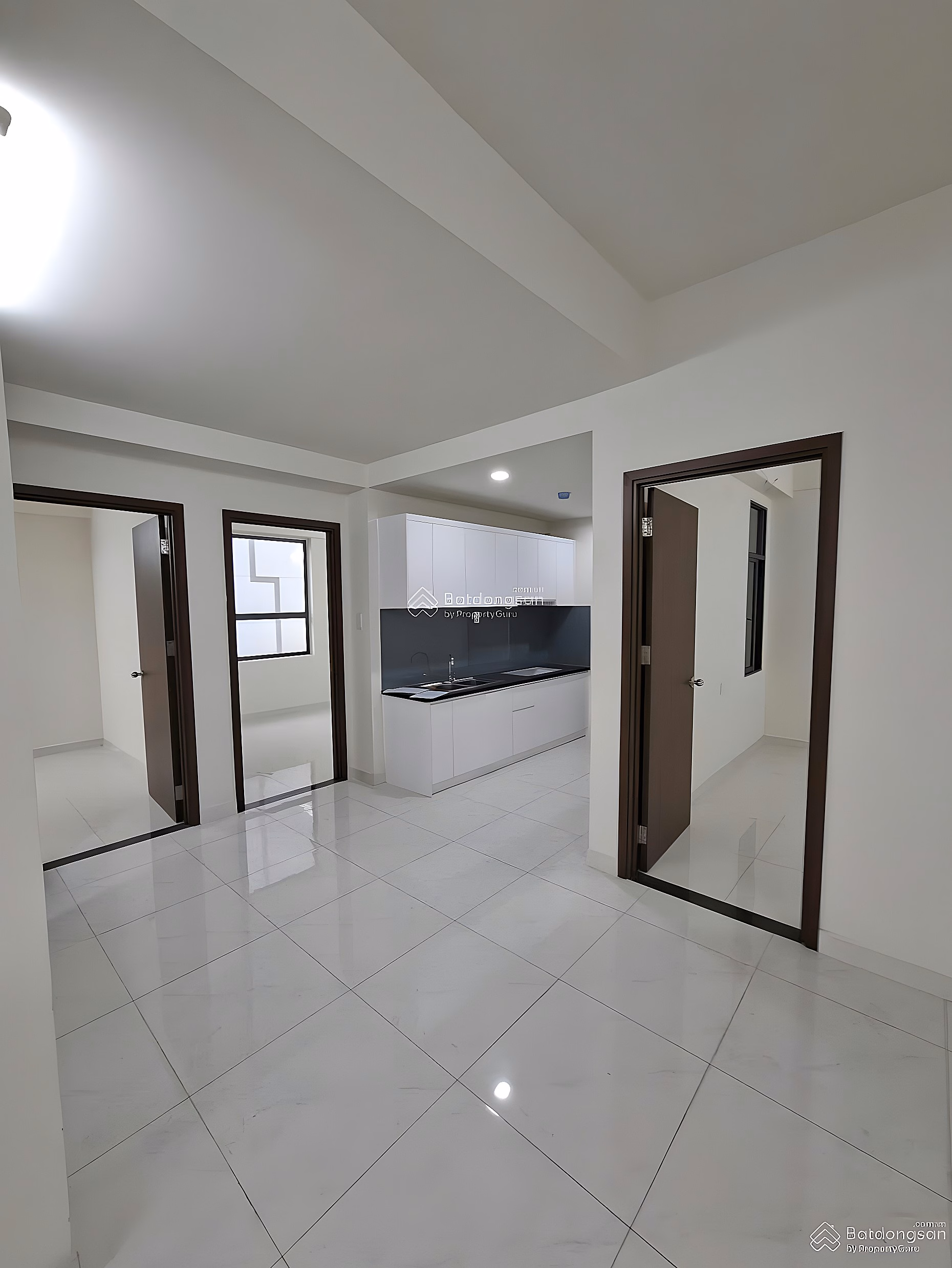 Owner sells CH Green River Q8, area 80m2/ 3 bedrooms, 2 bathrooms, price 3 billion, 230, 100% new house, beautiful river view