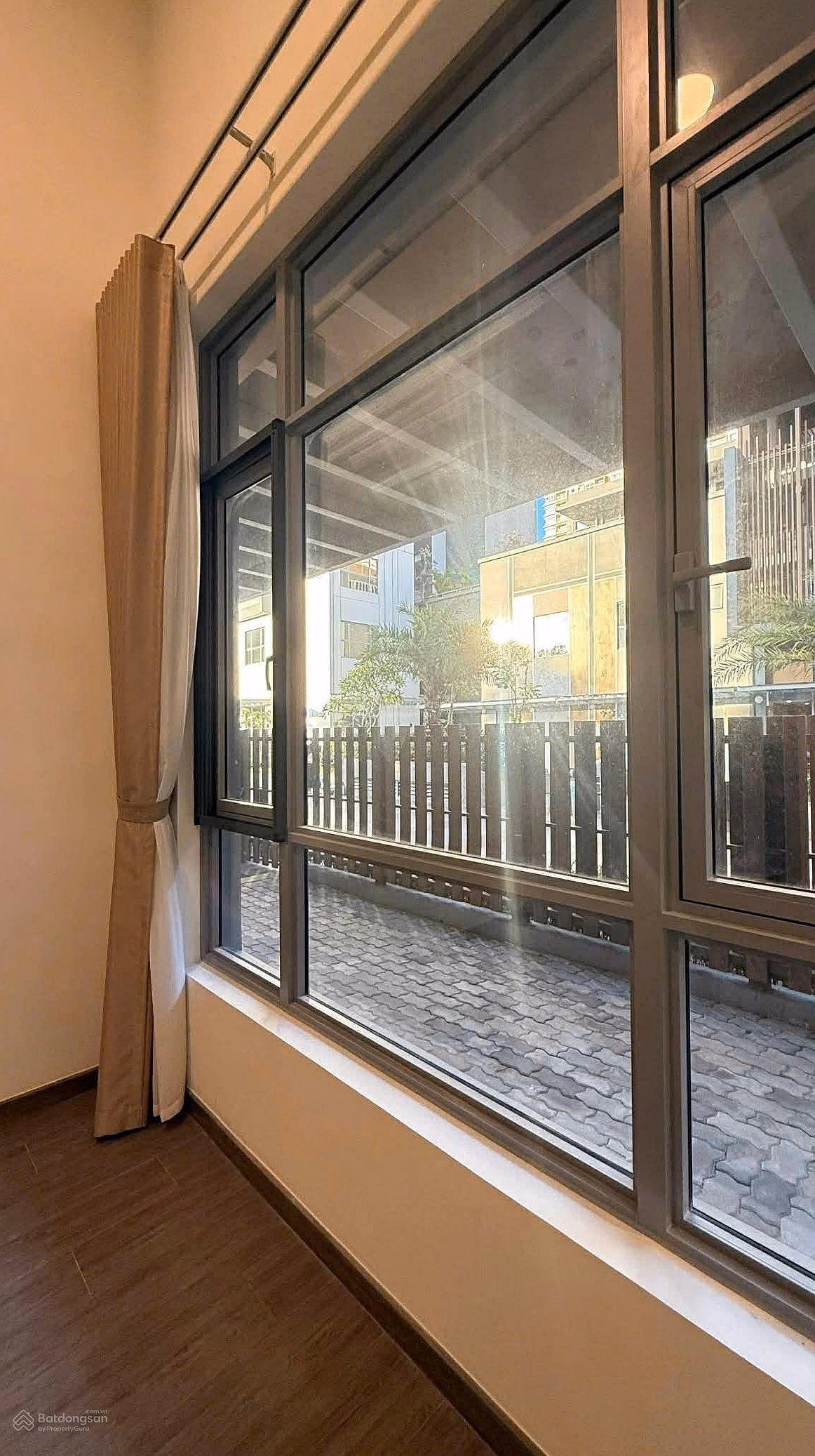 [For rent] Celesta Rise ground floor garden apartment: 2 bedrooms, 2 bathrooms, 80m2 + garden, basic furniture