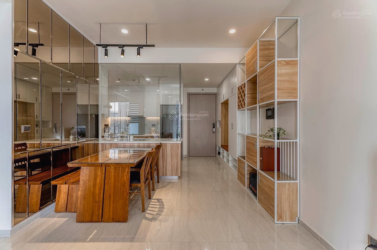 Very good price for a 2-bedroom apartment on the 72m² high floor, only 35 million, fully furnished in Q2 Thao Dien