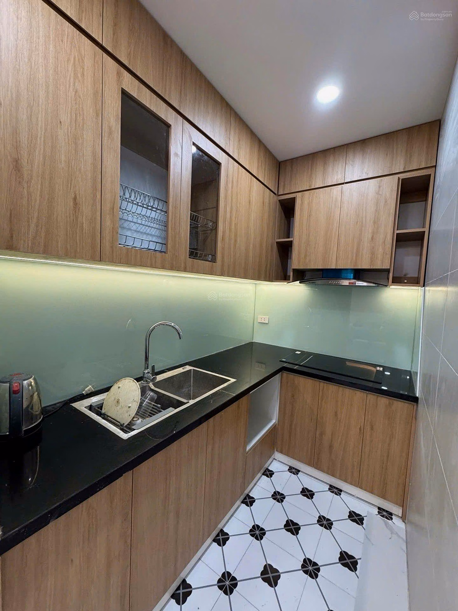 Urgent sale of Cau Dien Urban Area, Hoang Cong Chat next to Goldmark city -52m -2 bedrooms -fully furnished, Vip