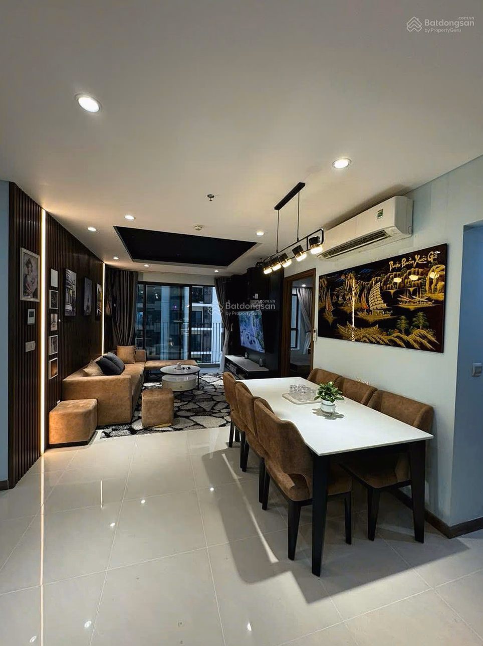 Apartment for rent with 2 bedrooms, 2 bathrooms, 106m2, 35 million/month at HaDo Centrosa Garden, District 10, City. HCM - Hot Government