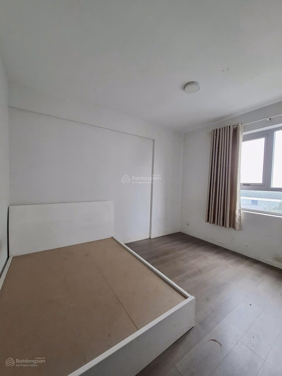 Luxgarden 94m 3 bedrooms - 04 air conditioners, 02 beds, price 10 million/month
