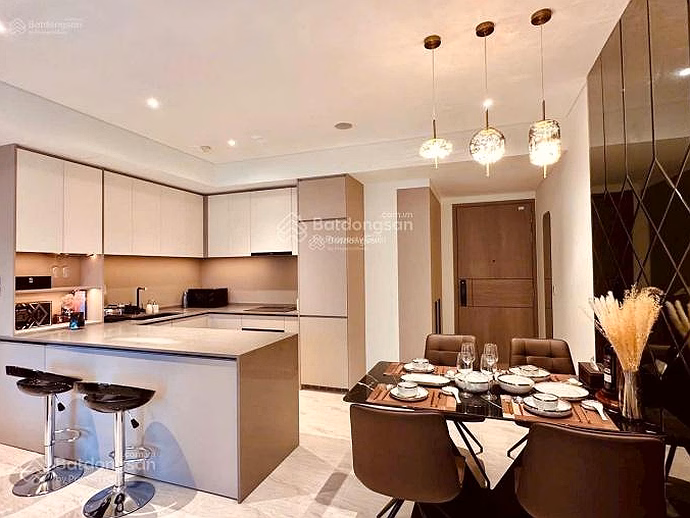 Apartment for rent 82m², 2 bedrooms, 2 bathrooms at Xi Grand Court, District 10, Price: 14.5 million, hot item