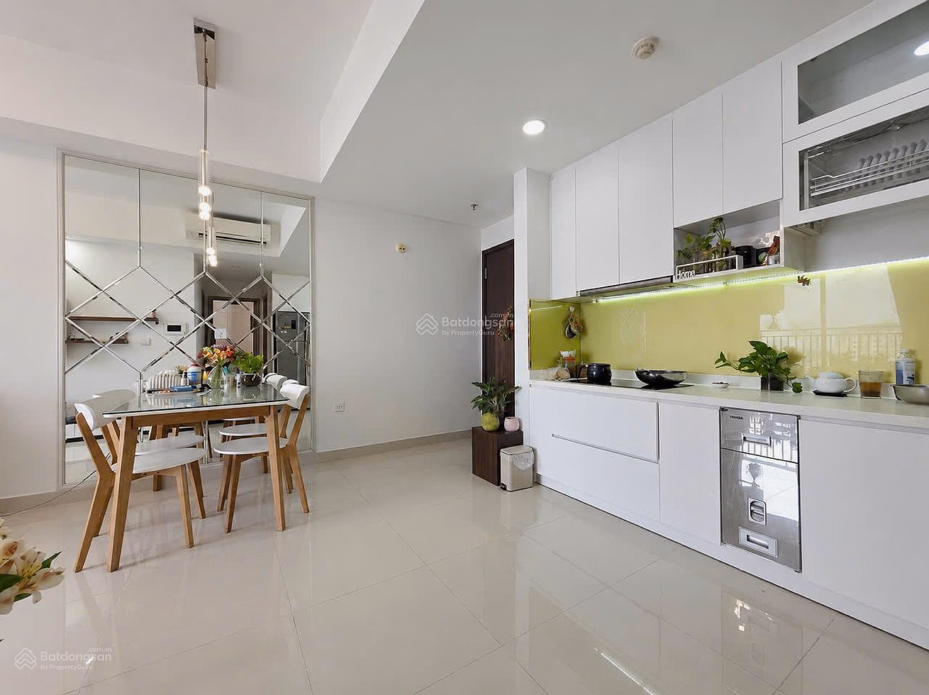 Beautiful house for rent exactly like the real picture, 74m2, 2 bedrooms with car rental at CC Botanica Premier, price 18 million***