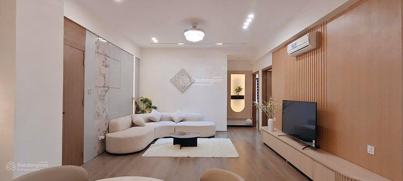 Selling 3-bedroom apartment 83m with red book, fully furnished, CT5 building, ĐN2 My Dinh 2, price 7.2 billion Contact 0878 800 ***