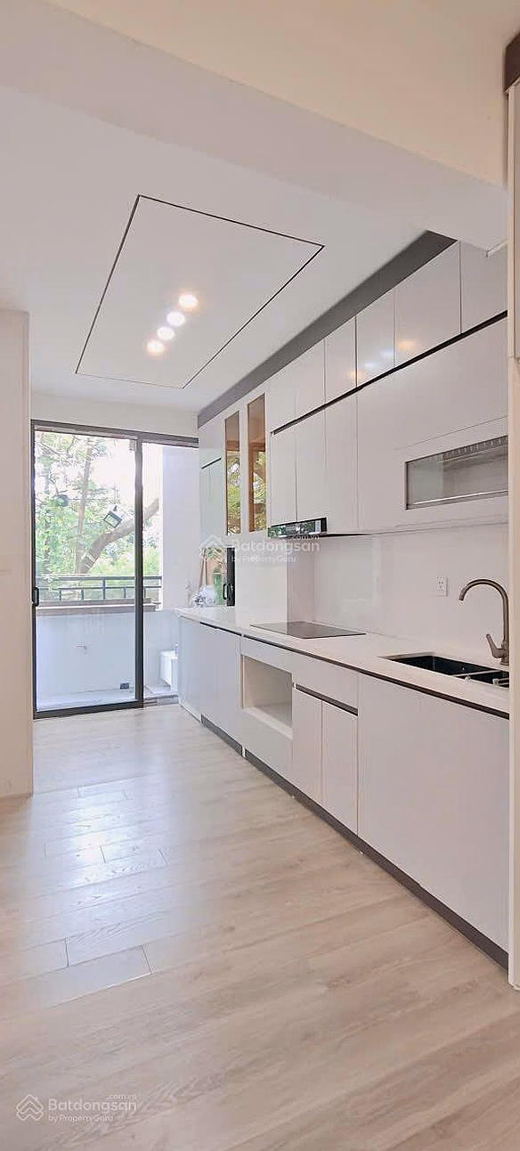 Selling 3-bedroom apartment 83m with red book, fully furnished, CT5 building, ĐN2 My Dinh 2, price 7.2 billion***
