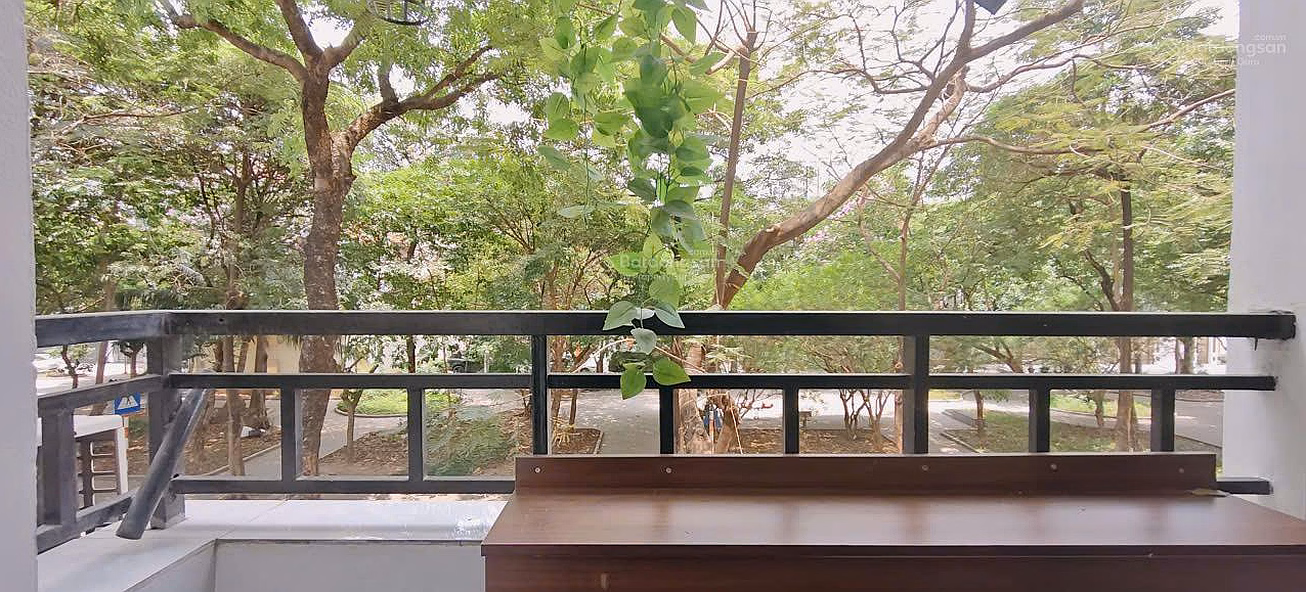 Selling 3-bedroom apartment 83m with red book, fully furnished, CT5 building, ĐN2 My Dinh 2, price 7.2 billion***