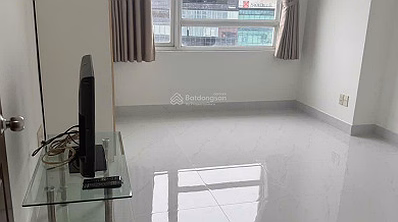 Apartment for rent in Phu Tho Apartment, District 11, 70m², 2 bedrooms, 10 million