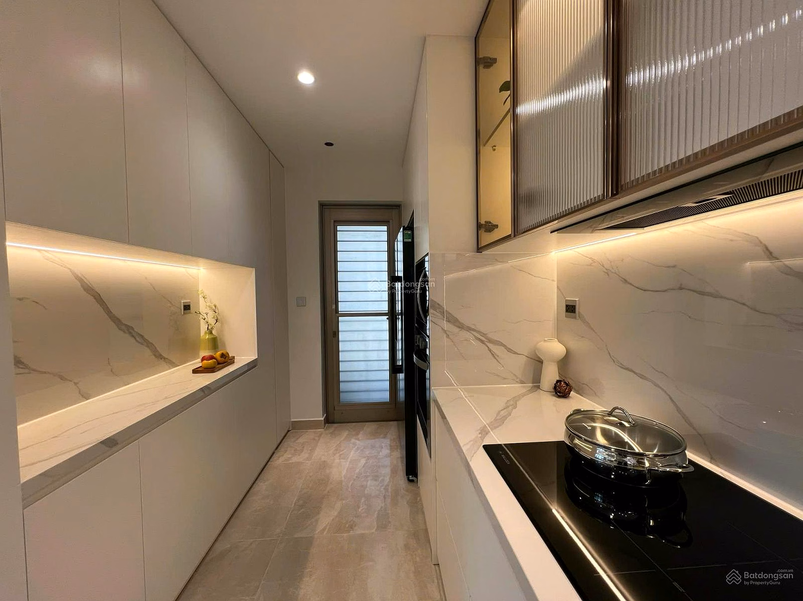 The hottest The Horizon for rent with 3 bedrooms fully furnished, only 65 million/month
