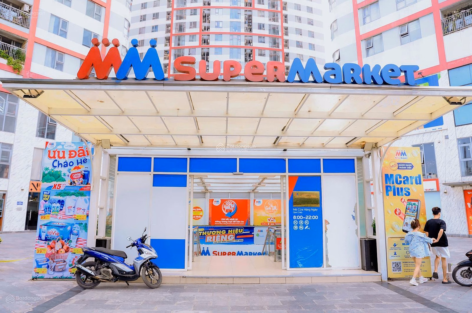 The owner needs to urgently sell the 2-bedroom 80m2 apartment to move in immediately at Imperial 360 Giai Phong, fully furnished.