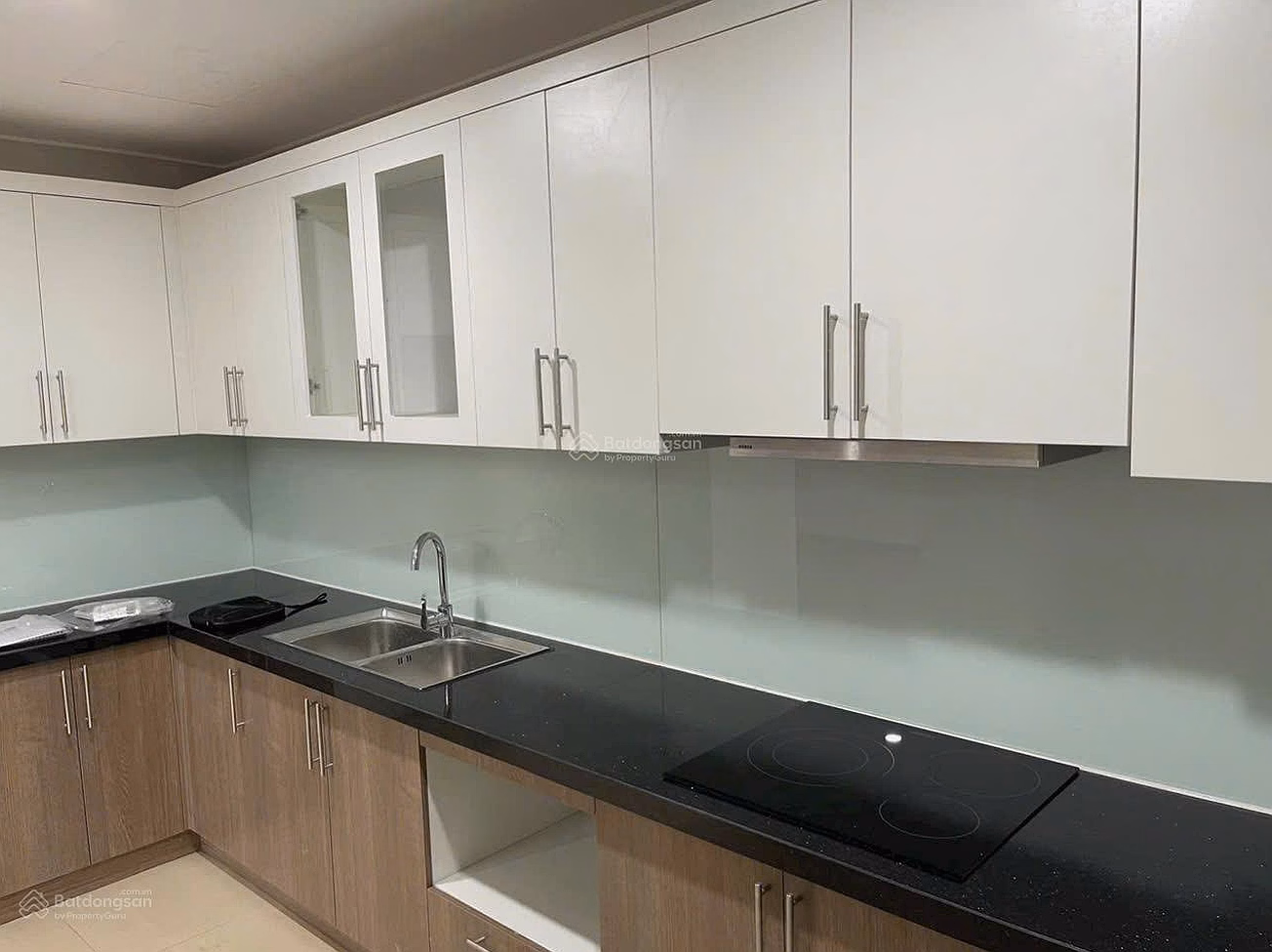 Apartment for sale 168m2 3 bedrooms 2 bathrooms at Udic Westlake, Vo Chi Cong, in Ciputra Tay Ho urban area