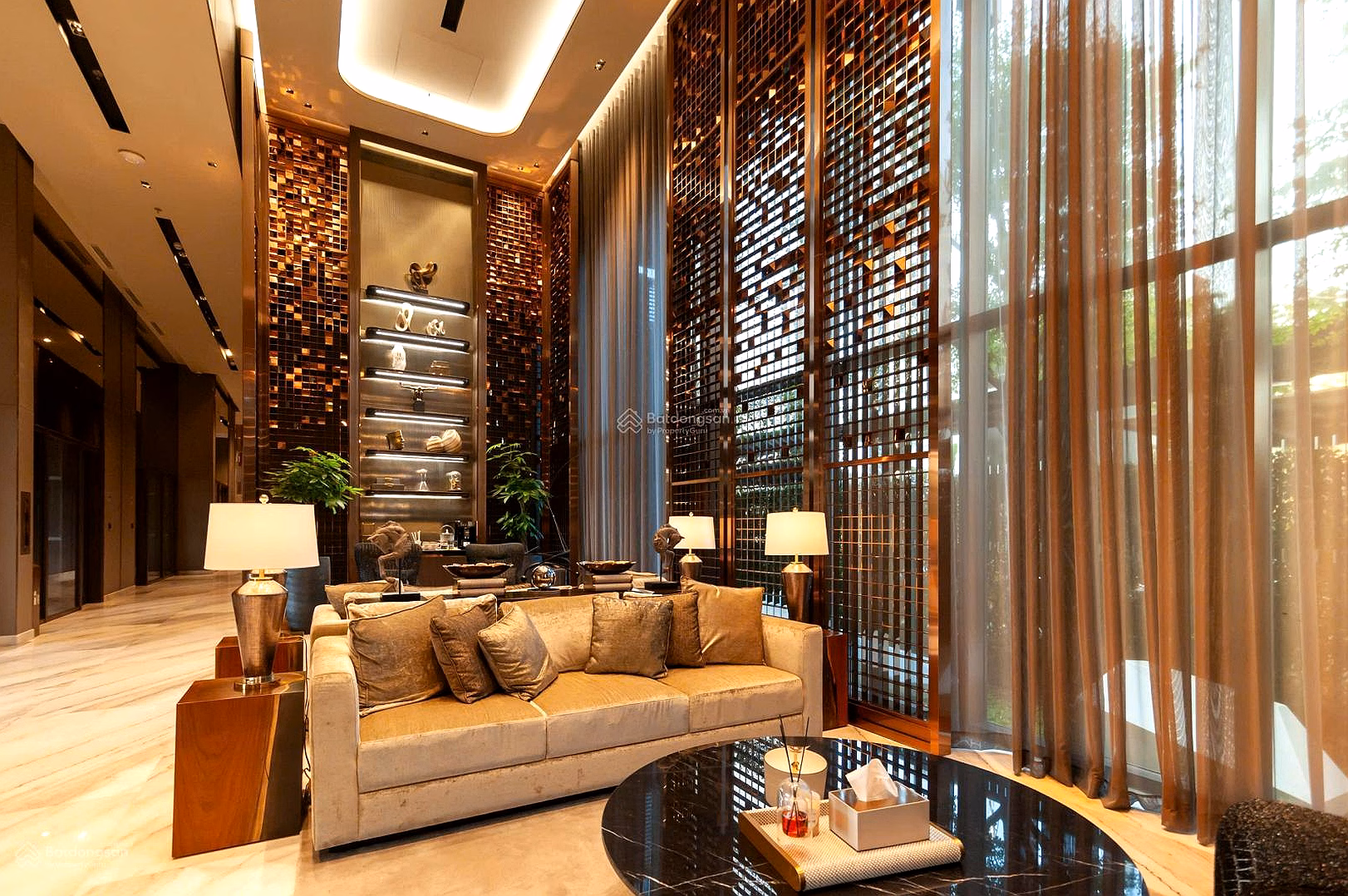 DEFINE District 2 - Extremely luxurious 4 bedroom - 5 bathroom apartment looking for a tenant