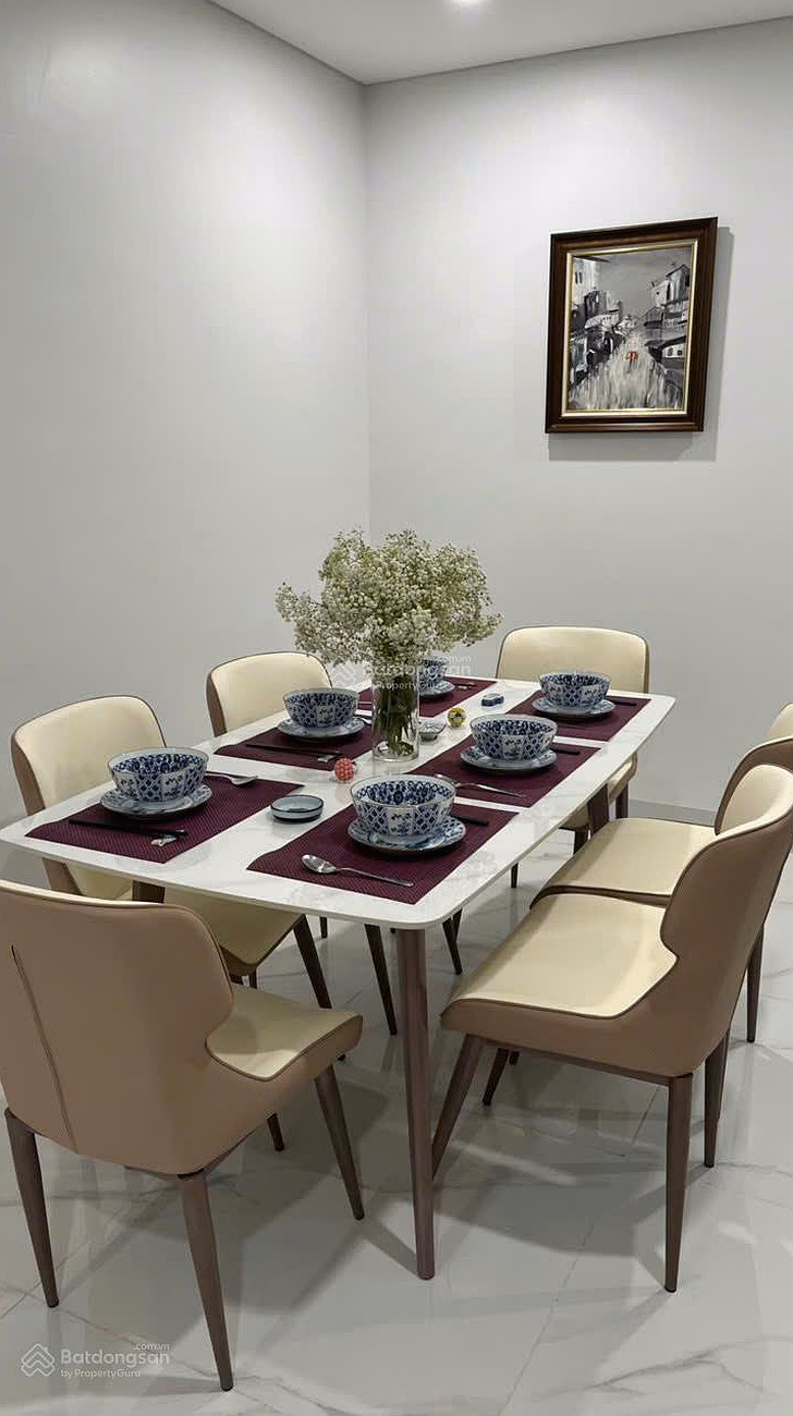 Cut deep losses at Golden Palace My Dinh Beautiful apartment at Golden Palace, the owner is willing to sell the house