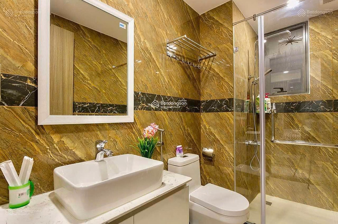 CC Remax Plaza for rent, 12 million VND, 94m2, 2 bedrooms, 2 bathrooms, great price