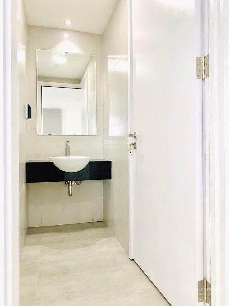 I have only 1 1 bedroom apartment + Ricca Q9 apartment for rent for only 5 million VND/month, with basic furniture