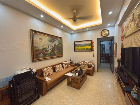 Selling private house with area 44.3m², red book over 48m², used in Khuong Trung Ward